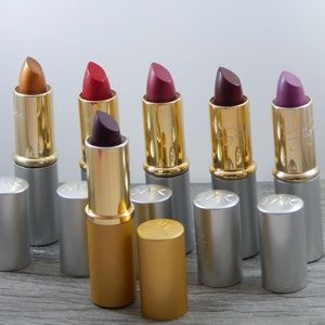 *sold* Mary Kay Creme & limited edition lipstick 6